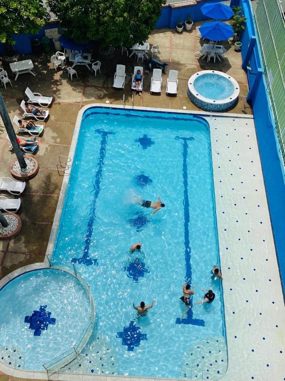 Zahira Hotel Melgar Exteriör bild
